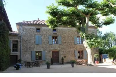 Image de Maison en galets typique de la Drôme des collines avec piscine et jacuzzi