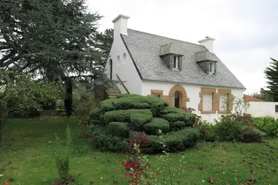 Image de Appartement à 350m plage du Coz-Pors avec jardin, au cœur de Tregastel