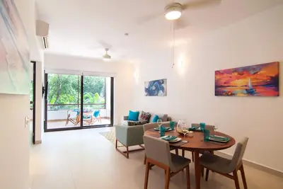 Condo entièrement meublé de deux chambres