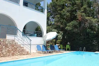 Image de Villa Cleo - avec piscines privées. Eot sous licence. Kalamaki Villas