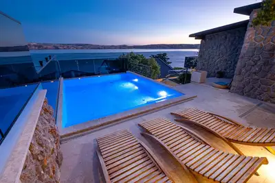 Image de Apartmens Matea avec piscine à débordement