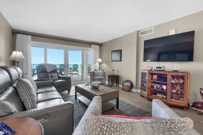 Image de Sandy Key 618: 3 Br / 2 Ba Gulf Front Condo à Perdido Key, Fl 8 personnes