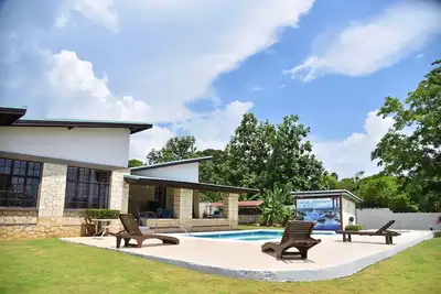 Villa 5 Chambres en Bord de Mer