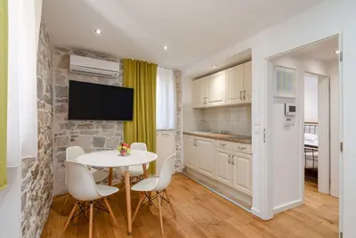 C - bel appartement moderne au coeur de Split