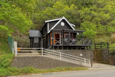 Image de Fashionable charming log house standing / Ito Shizuoka