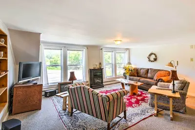 Image de Nouveau! Manchester Center Apt w / Mtn Views-Near Skiing!