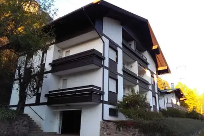 Image de Appartement Dolomiti 2 grands balcons donnant sur le poêle Stube Val di Fiemme