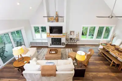 Image de Piscine PRIVÉE Et Quai Home, SITUÉS À L'Est De Sanibel! Programme Tout Neuf A La Location!