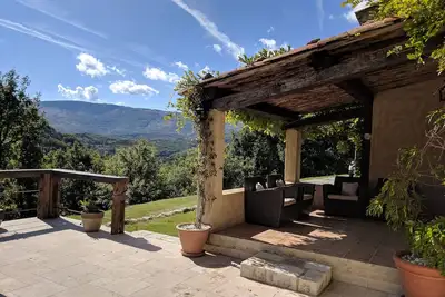 Image de Maison de campagne près de Gréolières avec piscine, terrain privé et vue sur la montagne