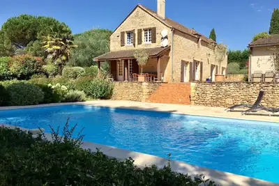Image de Maison de charme avec piscine et jacuzzi a proximité de Sarlat