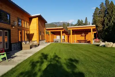 Image de Beach House On The River, Leavenworth, plage privée, bain à remous et barbecue