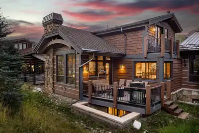 Image de Amazing 4br Executive Home, Ski In / Ski Out Lr884