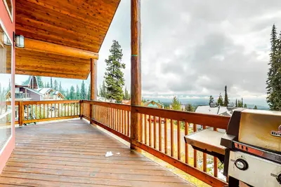 Image de Nouvelle Liste! Chalet skis aux pieds avec vue sur la montagne, bain à remous commun, feu à pellets