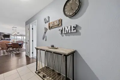 Image de The Ledges Premier Lakeside Condo