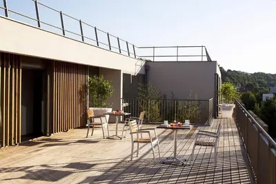 Image de Adonis Lyon Dock Ouest