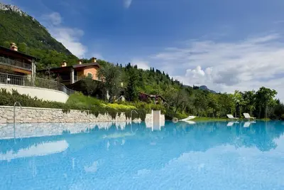 Image de Appartement Eagle avec piscine et terrasse avec parcours de golf