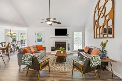 Image de Fermette de Charme inspiré maison avec piscine