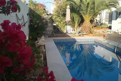 Image de Villa with pool directly at the sea! Top W-Lan for home office