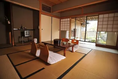 Image de Japanese style large with bus toilet 1 / Kyoto KyĹŤto