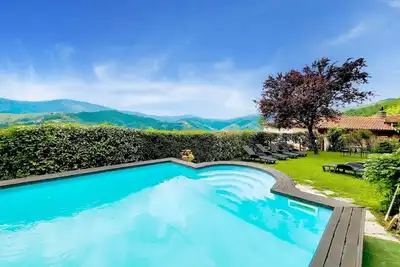 Image de Palazzo Pasquini, superbes vues, piscine privée, Wifi, option de chef!