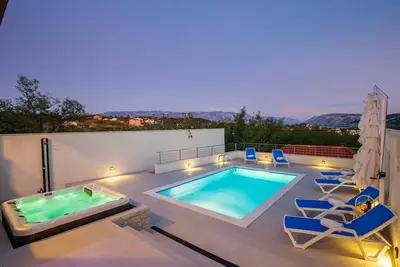 Superbe maison à Lopar avec jacuzzi