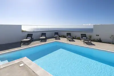 Image de Celeste House - Vue Deluxe sur l'océan \/ Piscine chauffée