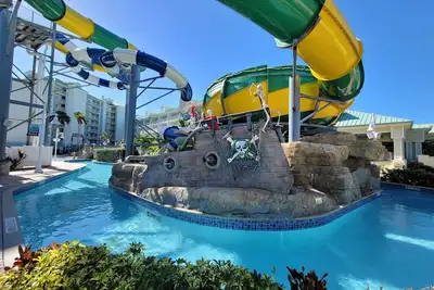 Image de 2/2 - Harborside à la borne 33, unité 8819, à 3 minutes à pied de la plage, 4 laissez-passer quotidiens pour le parc