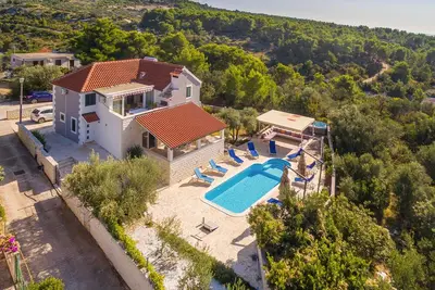 Image de Superbe maison Ă Milna avec WiFi