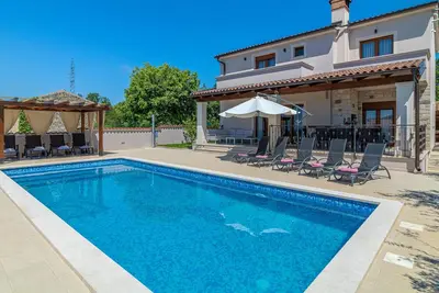 Image de Maison de 4 chambres acceptant les.