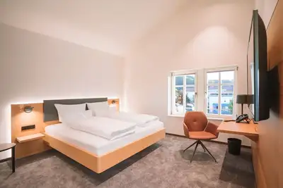 Image de Zimmer 4, Dreibettzimmer mit Dusche und Wc