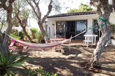 Image de Maison calme divisée en deux avec vue panoramique