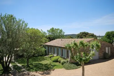 Image de 90m2 self-contained gîte in a pretty guest house with swimming pool