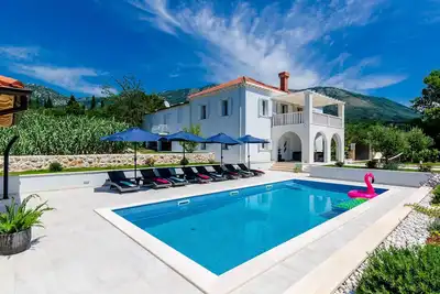 Image de Superbe maison à Gruda avec WiFi