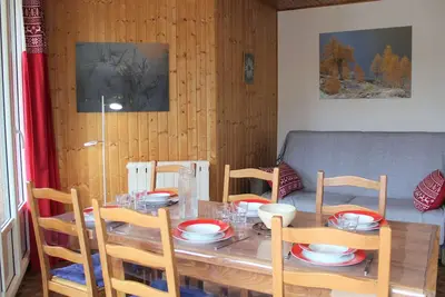 Image de Appartement 3 pièces pour 8 pers. , à 50m des pistes, proche commerces, 2 balcons exposés S\/O