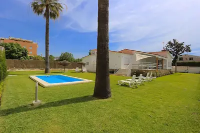 Image de Villa 2ª línea playa 9pax, piscina privada, Wifi, parking, jardín, Bbq