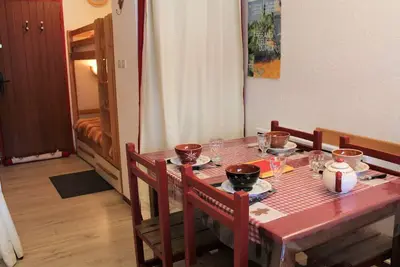Image de Studio cabine & coin montagne avec balcon, 4 couchages, à 100m des pistes - Vars