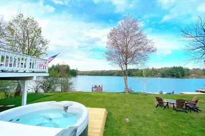 Image de Lakeshore Cottage - Lakefront