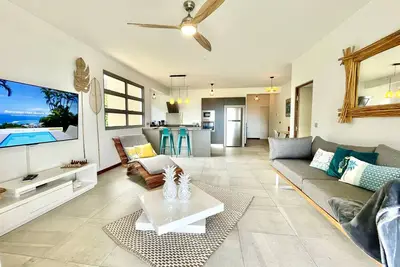 Image de Luxury Appartement Manuia Tahiti - vue Moorea, Wifi\/ Netflix\/piscine\/ gym
