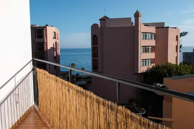 Image de Entre la vieille ville et la plage! Appartement de luxe de 2 chambres avec vue sur la mer. Wifi.