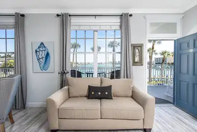Image de Dockside Duo - Deux condos côte à côte 2br / 2ba au bord de l'eau