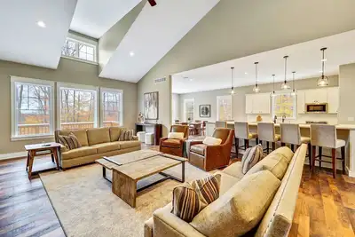 Image de Ski-in skis out nouvelle maison construite Ă Boyne Mountain Resort dans Gated Community