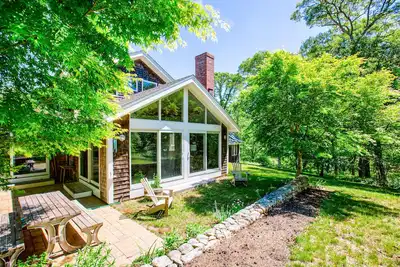 Image de Private Hillside Home with Open Property and a Fully Equipped Kitchen