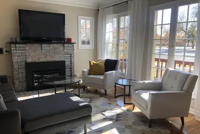 Image de Bienvenue au \"Main Stay\" au coeur du centre-ville de Gj