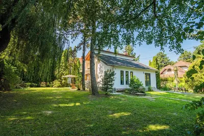 Image de Appartement de vacances entièrement rénové, à seulement 110 m de la plage