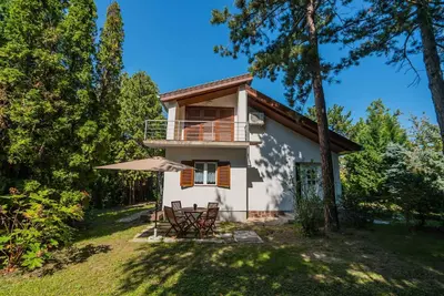Image de Appartement de vacances entièrement rénové à seulement 110 m de la plage