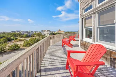 Image de Oceanview Island Charm w / New Sparkling Pool, Hot Tub, Game Rm, Dog-Friendly