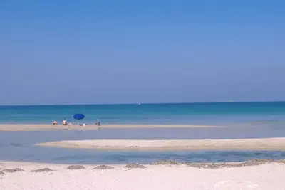Image de Appartement De 6 Lits Dans Une Villa À 100mt De La Mer De Sable