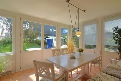 Image de Maison ensoleillée à la traversée de la plage