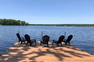 Image de Beau front de mer du lac Buckhorn supérieur - Lacs Kawartha 4 saisons avec sauna