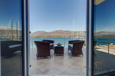 Image de Appartement en bord de mer avec piscine Ă Tamaris